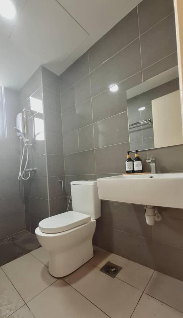 Imperium 1 Queen Bed Sea View