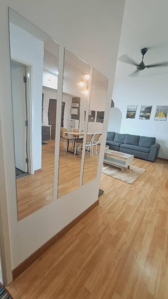 Imperium 1 Queen Bed Sea View Homestay Kuantan